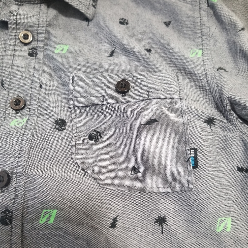 Amplify Button Up - Picture 2 of 5
